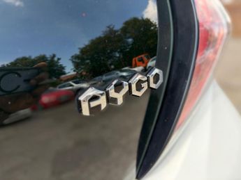 Toyota AYGO 1.0 VVT-i x-play Euro 6 5dr