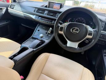 Lexus CT 1.8 200h Luxury CVT Euro 5 (s/s) 5dr