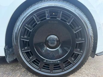 Land Rover Range Rover Sport 3.0 D300 MHEV Dynamic SE SUV 5dr Diesel Auto 4WD Euro 6 (s/s) (3