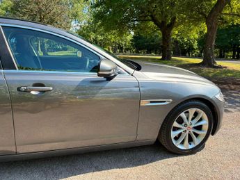 Jaguar XF 2.0d Portfolio Auto Euro 6 (s/s) 4dr