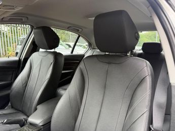 BMW 3 Series 2.0 320i Luxury Saloon 4dr Petrol Auto Euro 6 (s/s) (184 ps)