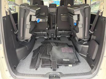 Nissan Serena 2.0 Petrol/Hybrid 7Seat 5dr Highway star