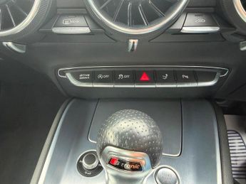 Audi TT 2.0 TDI Black Edition Roadster S Tronic quattro Euro 6 (s/s) 2dr