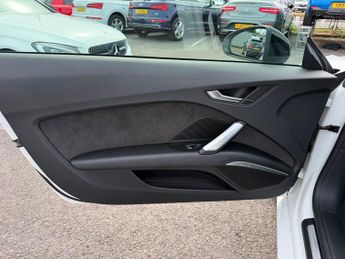 Audi TT 2.0 TDI Black Edition Roadster S Tronic quattro Euro 6 (s/s) 2dr