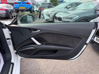 Audi TT 2.0 TDI Black Edition Roadster S Tronic quattro Euro 6 (s/s) 2dr