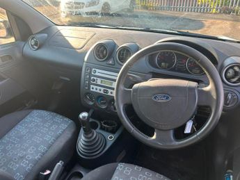 Ford Fiesta 1.25 LX 5dr