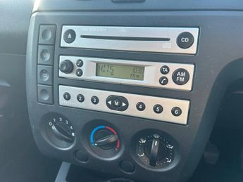 Ford Fiesta 1.25 LX 5dr