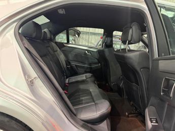 Mercedes-Benz E Class 2.1 E220 CDI SE G-Tronic+ Euro 5 (s/s) 4dr