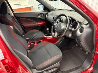 Nissan Juke 1.6 Acenta Premium Euro 5 (s/s) 5dr