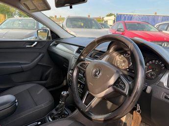 Skoda Rapid Spaceback 1.6 TDI SE Tech DSG Euro 5 5dr