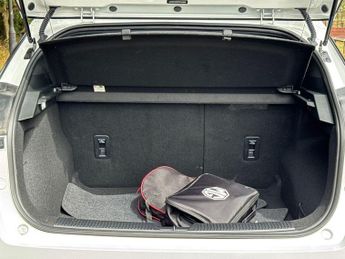 MG MG4 51kWh SE Auto 5dr