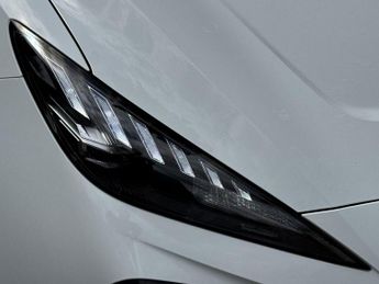 MG MG4 51kWh SE Auto 5dr