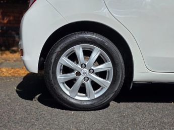 Toyota Yaris 1.33 Dual VVT-i TR Euro 5 5dr