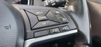 Nissan Qashqai 1.2 DIG-T N-Connecta XTRON Euro 6 (s/s) 5dr