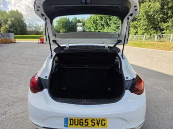 Vauxhall Astra 1.4i SRi Euro 6 5dr