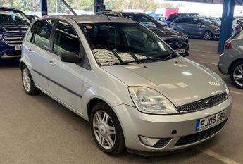 Ford Fiesta 1.6 Ghia 5dr