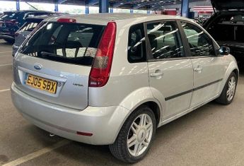 Ford Fiesta 1.6 Ghia 5dr