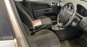 Ford Fiesta 1.6 Ghia 5dr