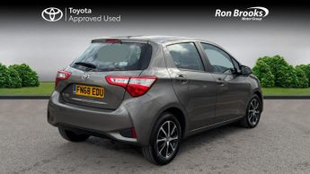 Toyota Yaris 1.5 VVT-i Icon Tech CVT Euro 6 5dr