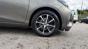 Toyota Yaris 1.5 VVT-i Icon Tech CVT Euro 6 5dr