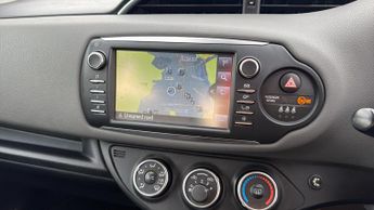 Toyota Yaris 1.5 VVT-i Icon Tech CVT Euro 6 5dr