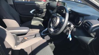 Toyota Yaris 1.5 VVT-h Design E-CVT Euro 6 (s/s) 5dr