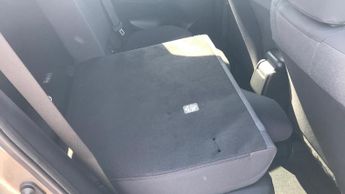 Toyota Yaris 1.5 VVT-h Design E-CVT Euro 6 (s/s) 5dr