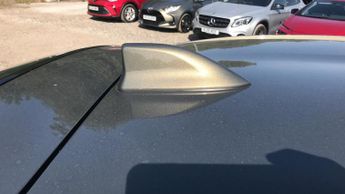 Toyota Yaris 1.5 VVT-h Design E-CVT Euro 6 (s/s) 5dr