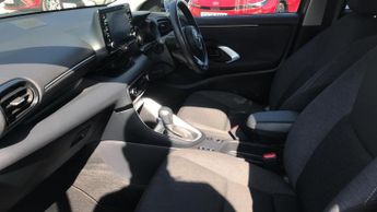 Toyota Yaris 1.5 VVT-h Design E-CVT Euro 6 (s/s) 5dr