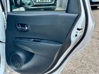Toyota Yaris 1.5 VVT-h T Spirit CVT Euro 5 5dr