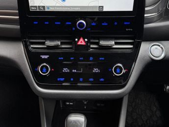 Hyundai IONIQ 1.6 h-GDi Premium DCT Euro 6 (s/s) 5dr