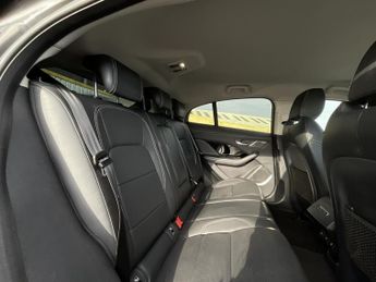 Jaguar I-Pace EV400 HSE