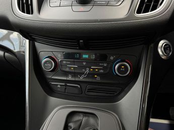 Ford C-Max 2.0 TDCi Titanium Powershift Euro 6 (s/s) 5dr (Nav)