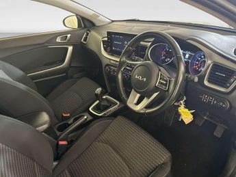 Kia Ceed 1.6 CRDi MHEV 2 Hatchback 5dr Diesel Hybrid Manual Euro 6 (s/s) 