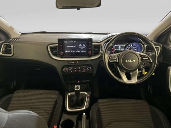 Kia Ceed 1.6 CRDi MHEV 2 Hatchback 5dr Diesel Hybrid Manual Euro 6 (s/s) 