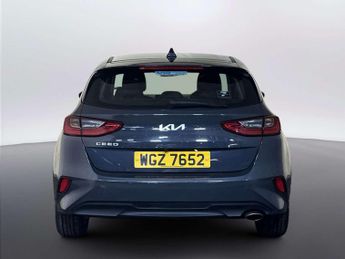 Kia Ceed 1.6 CRDi MHEV 2 Hatchback 5dr Diesel Hybrid Manual Euro 6 (s/s) 