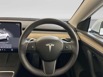 Tesla Model Y (Dual Motor) Long Range SUV 5dr Electric Auto 4WDE (384 bhp)
