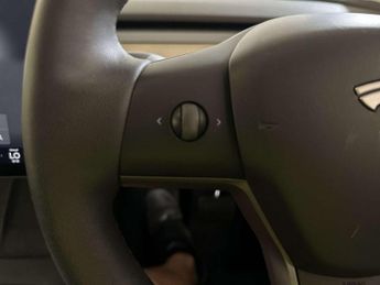Tesla Model Y (Dual Motor) Long Range SUV 5dr Electric Auto 4WDE (384 bhp)