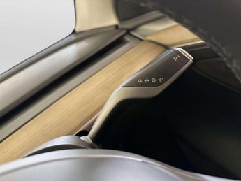 Tesla Model Y (Dual Motor) Long Range SUV 5dr Electric Auto 4WDE (384 bhp)