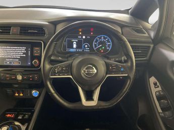 Nissan Leaf 40kWh Tekna Hatchback 5dr Electric Auto (150 ps)