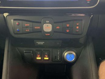 Nissan Leaf 40kWh Tekna Hatchback 5dr Electric Auto (150 ps)