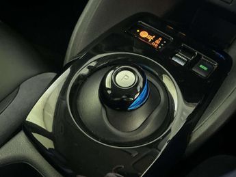 Nissan Leaf 40kWh Tekna Hatchback 5dr Electric Auto (150 ps)