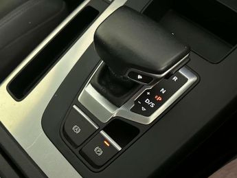 Audi Q5 2.0 TDI 40 Sport SUV 5dr Diesel S Tronic quattro Euro 6 (s/s) (2