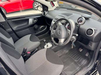 Toyota AYGO 1.0 VVT-i Move MultiMode Euro 5 5dr