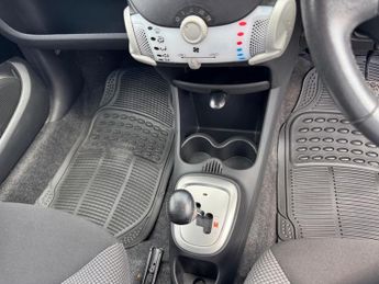 Toyota AYGO 1.0 VVT-i Move MultiMode Euro 5 5dr