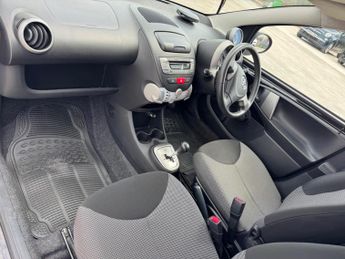 Toyota AYGO 1.0 VVT-i Move MultiMode Euro 5 5dr