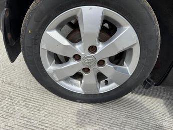 Toyota AYGO 1.0 VVT-i Move MultiMode Euro 5 5dr