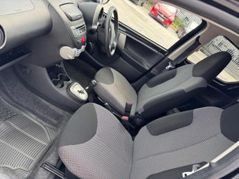 Toyota AYGO 1.0 VVT-i Move MultiMode Euro 5 5dr