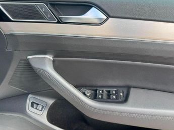 VOLKSWAGEN PASSAT 2.0 TDI BlueMotion Tech GT Estate 5dr Diesel DSG Euro 6 (s/s) (1