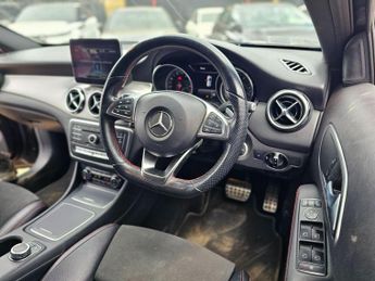 Mercedes-Benz GLA 1.6 GLA200 AMG Line (Premium) 7G-DCT Euro 6 (s/s) 5dr